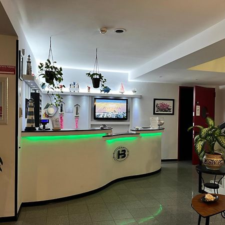 Hotel Betty Rimini Exterior foto