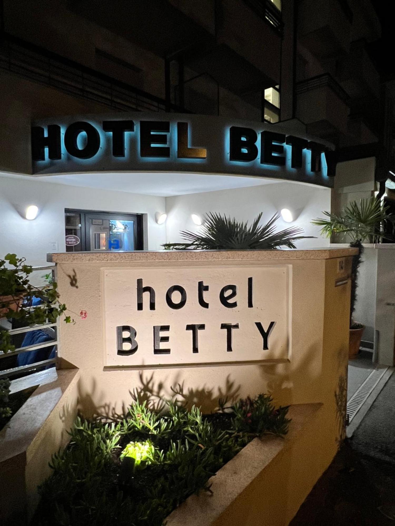 Hotel Betty Rimini Exterior foto